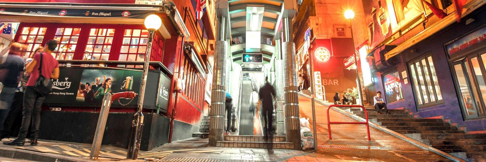 ミッドレベル・エスカレーター